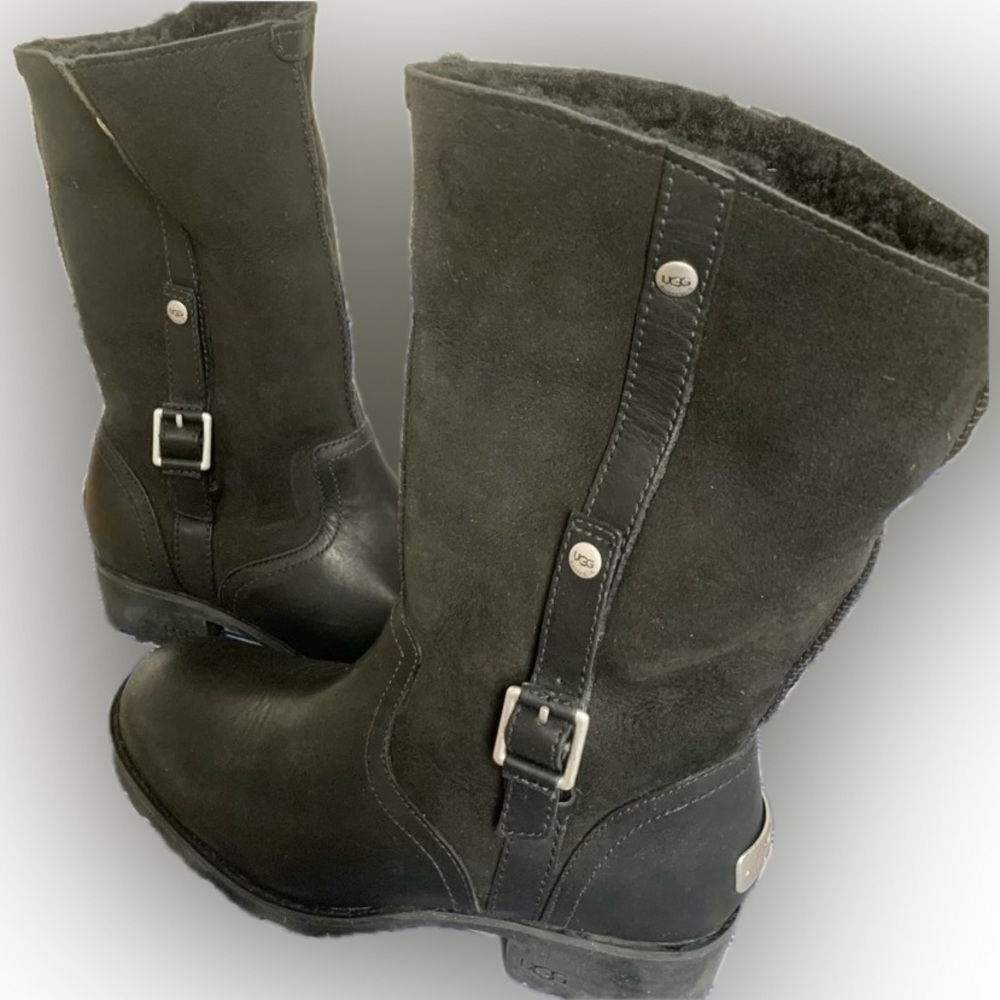 Like New! UGG Leather & Suede Winter boots w/fur lining- Size 6.5/37.5